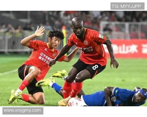 中超精彩对决里昂与热刺战成平局神奇扑救引发转会热议