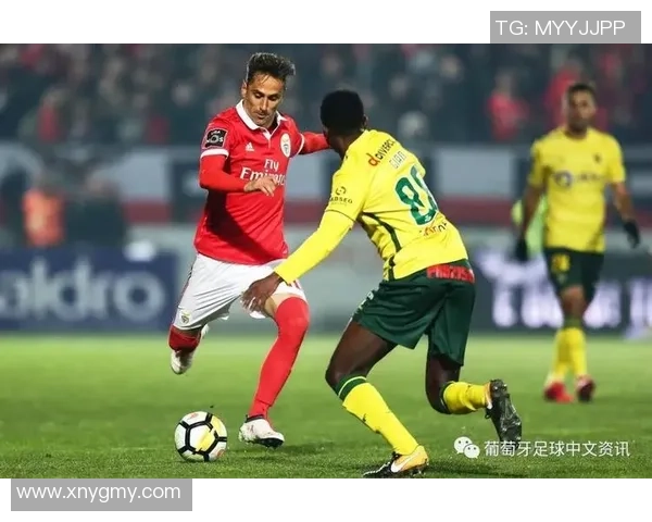 意甲激战利物浦强势逆转本菲卡争议判罚引发全场热议